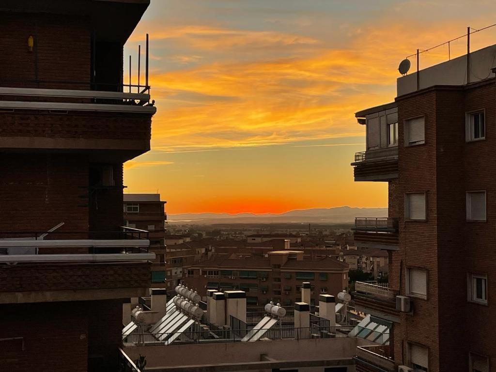 Precioso Apartamento. Buenas Vistas Y Tranquilidad Lejlighed Granada Eksteriør billede